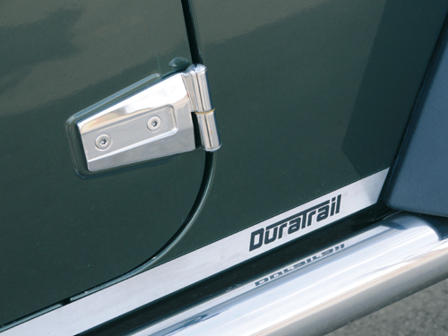 Rocker Panels      Stainless steel 2-door with Logo